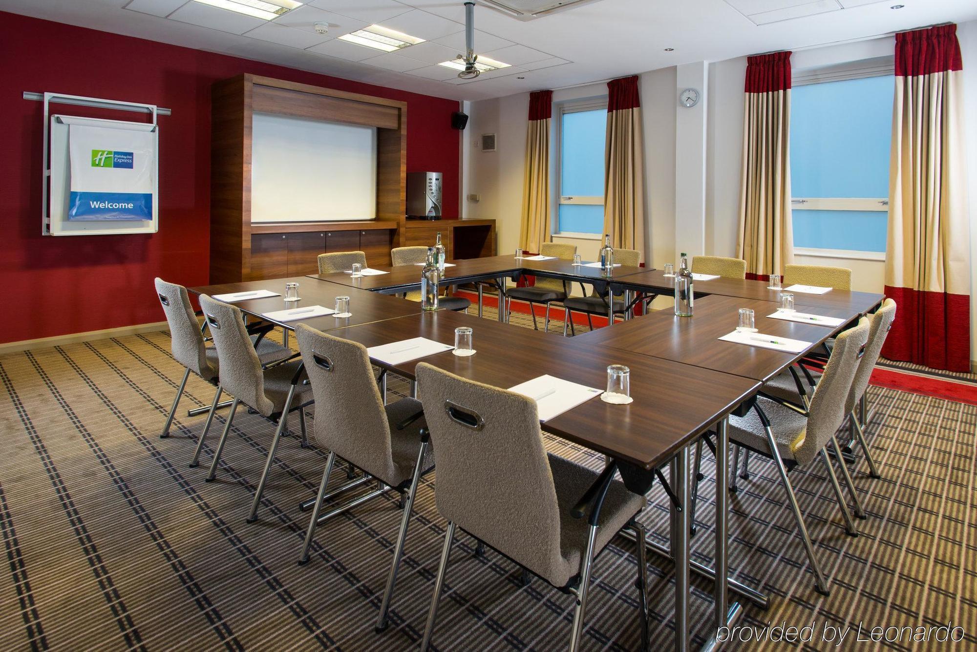 Express Leeds Centre By Ihg 3*