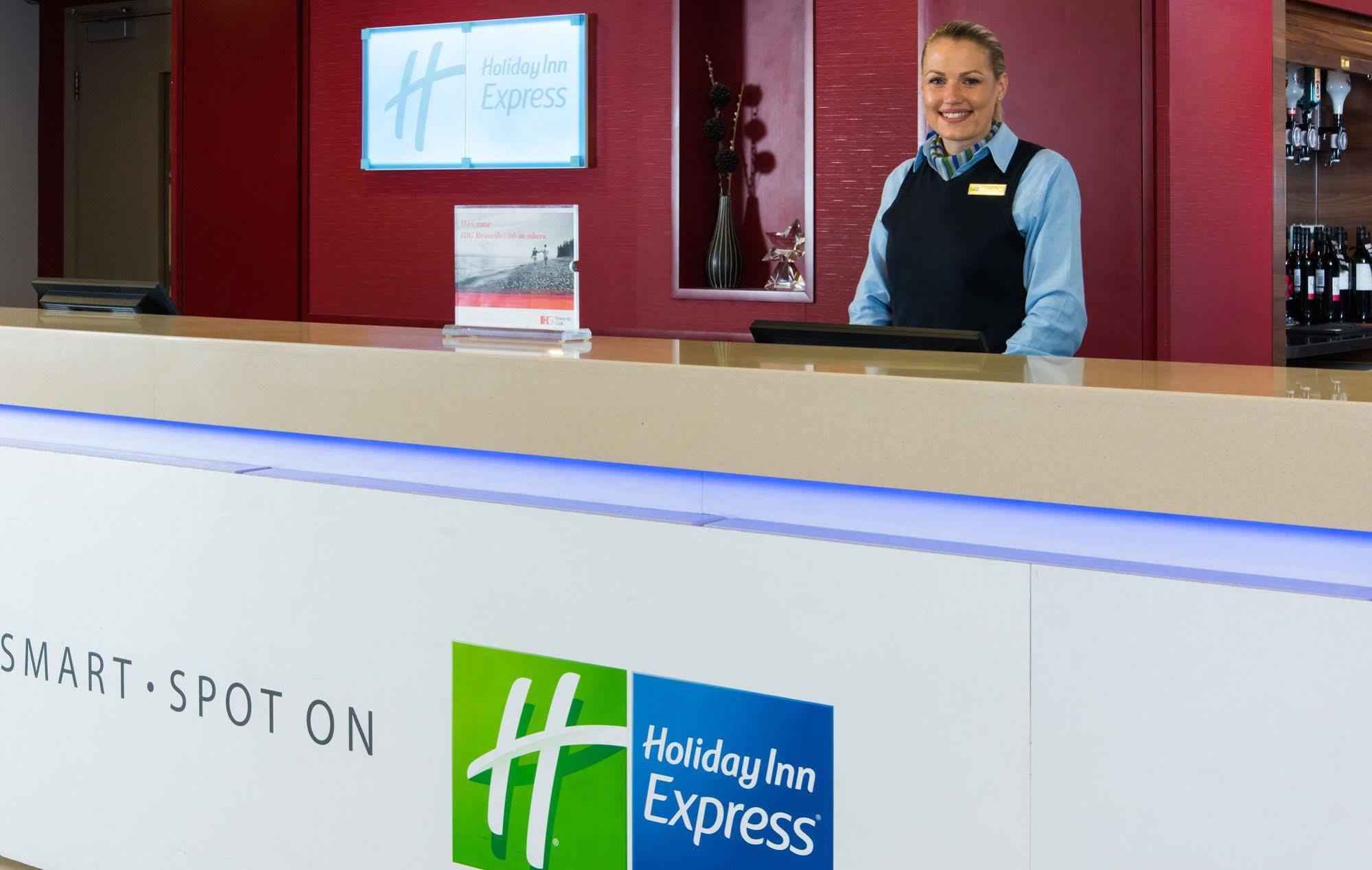 Express Leeds Centre By Ihg 3*